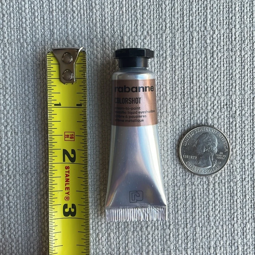 Rabanne Eyephoria Colorshot Metallic Liquid Eyeshadow in 62 Meteor Light -0.3 oz
